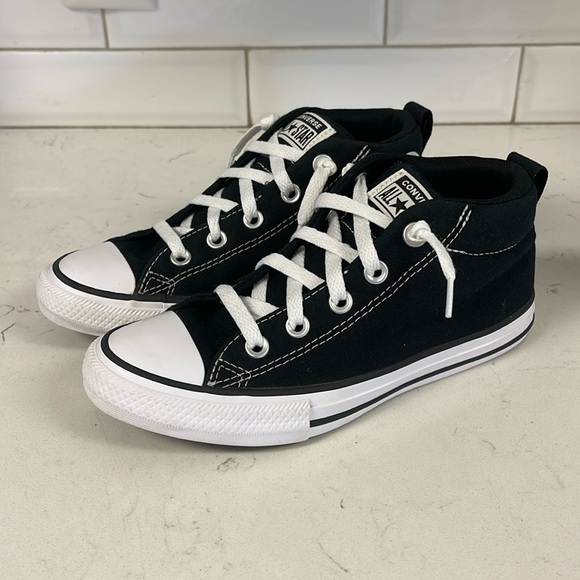 CONVERSE CHUCK TAYLOR ALL START STREET YOUTH BOYS’ MID TOP CANVAS SNEAKER Size 3 - Picture 1 of 17